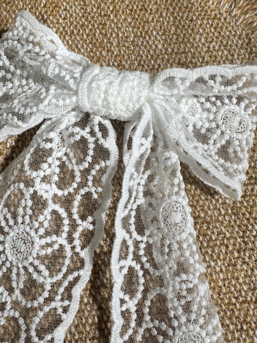 Handmade Vintage White Lace Bow Hair Accessory Brand New